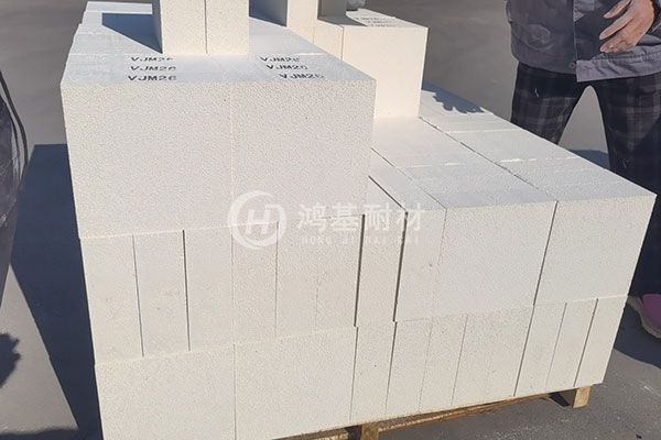 高鋁聚輕磚和輕質(zhì)莫來石磚的區(qū)別